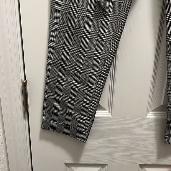 Gray Black White Trouser Pants - Belted - Zara - Worn Once - Size Small - Picture 3 of 6